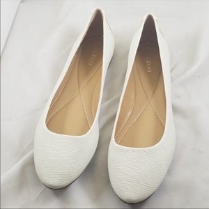 White ballet flat. Alfani size 9.